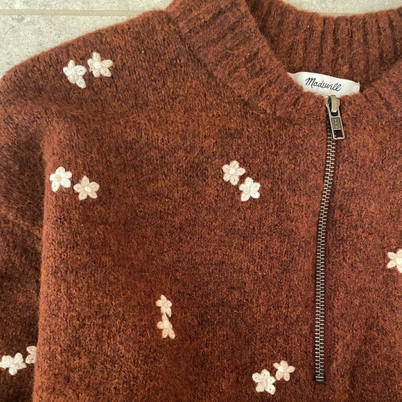 Madewell embroidered sweater - Picture 2 of 8